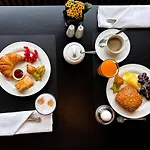 Grand Seeschloesschen Sea Retreat & 5* Timmendorfer Strand