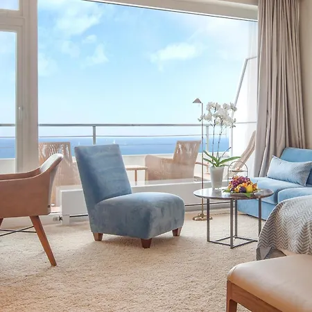 فندق Grand Seeschloesschen Sea Retreat & تيميندورفير ستراند