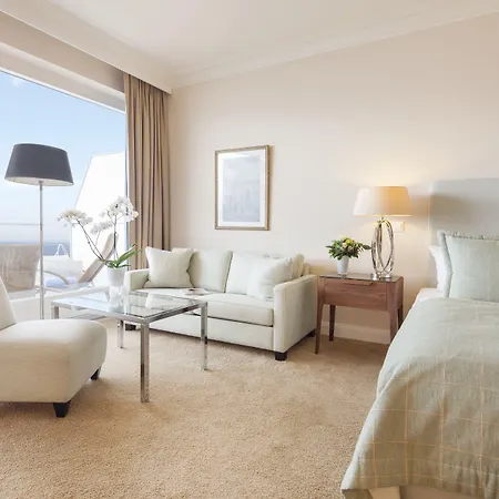 Grand Seeschloesschen Sea Retreat & فندق تيميندورفير ستراند