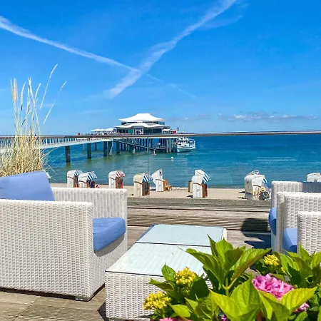 فندق Grand Seeschloesschen Sea Retreat & تيميندورفير ستراند